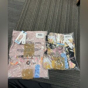 Calvin Klein Pink Graphic T-Shirt，tight leggings